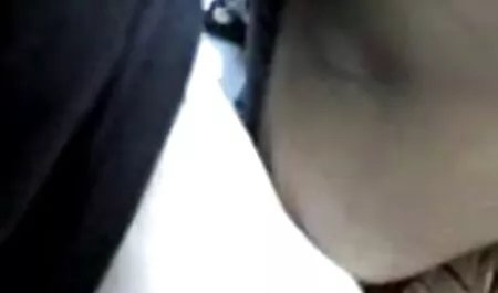 Ngực sex nhat ban ko che dễ thương của Alison