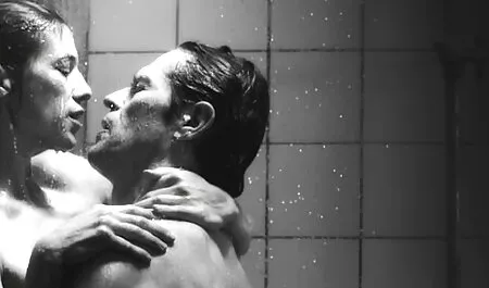 Cô bé da nâu, bởi người đàn ông sex nhat ban ko che da trắng