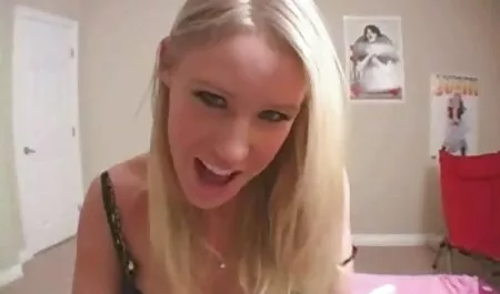 Em sex hd nhat ban bé bàn lưới