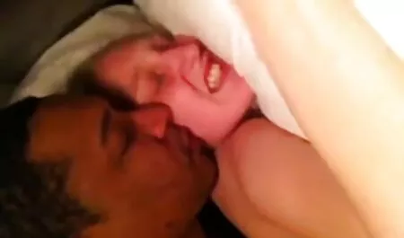 Đóng sex. 2 cô gái, Thổi kèn, và tình sex nhật bản không che full hd ngọt ngào