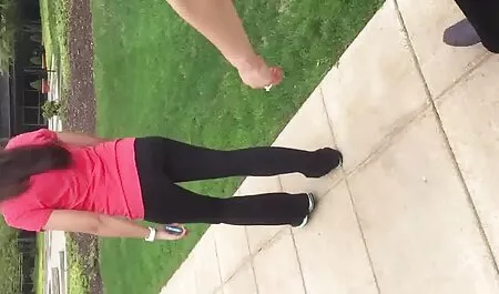 Hai cô gái sex nhật hay không che da đen có một cô đơn dương vật